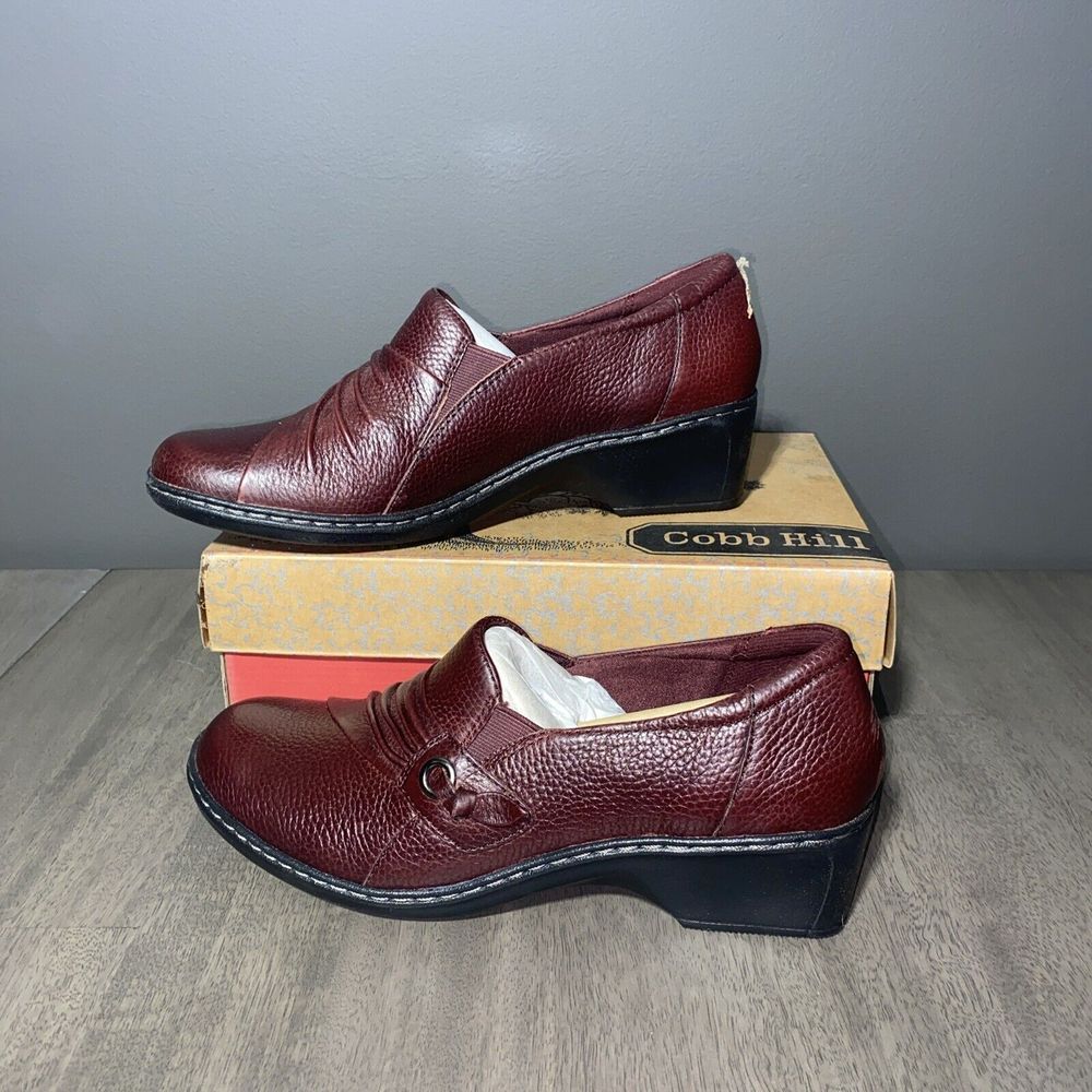 Cobb Hill Leather Loafer 9.5  Women Slip on‎ Shoe Heel cushion insole Casual